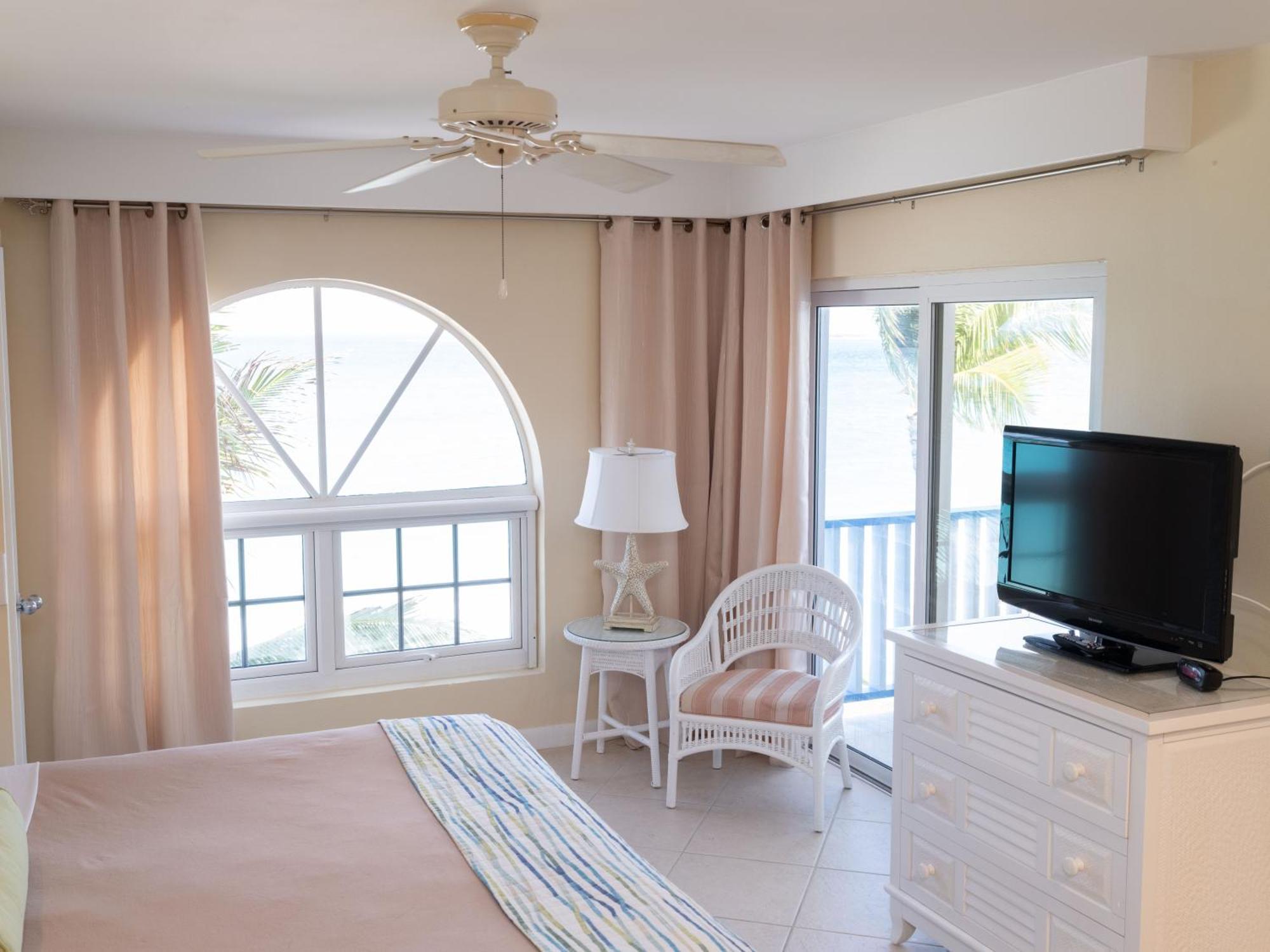 Paradise Island Beach Club Ocean View Villas Creek Village Exterior photo